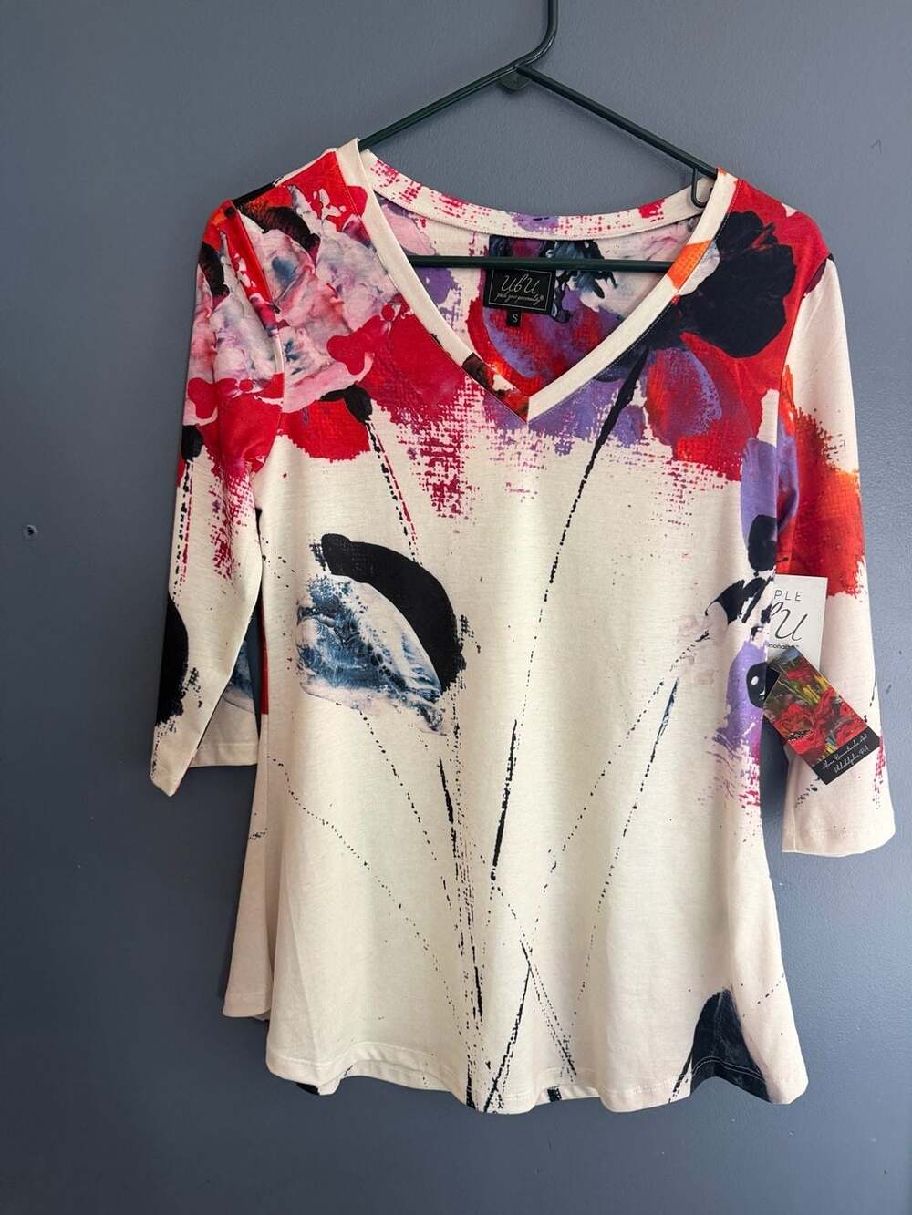 UBU Fun Pops of Color V-Neck 3/4 Sleeve Top Artist Alexis Bonavitacola